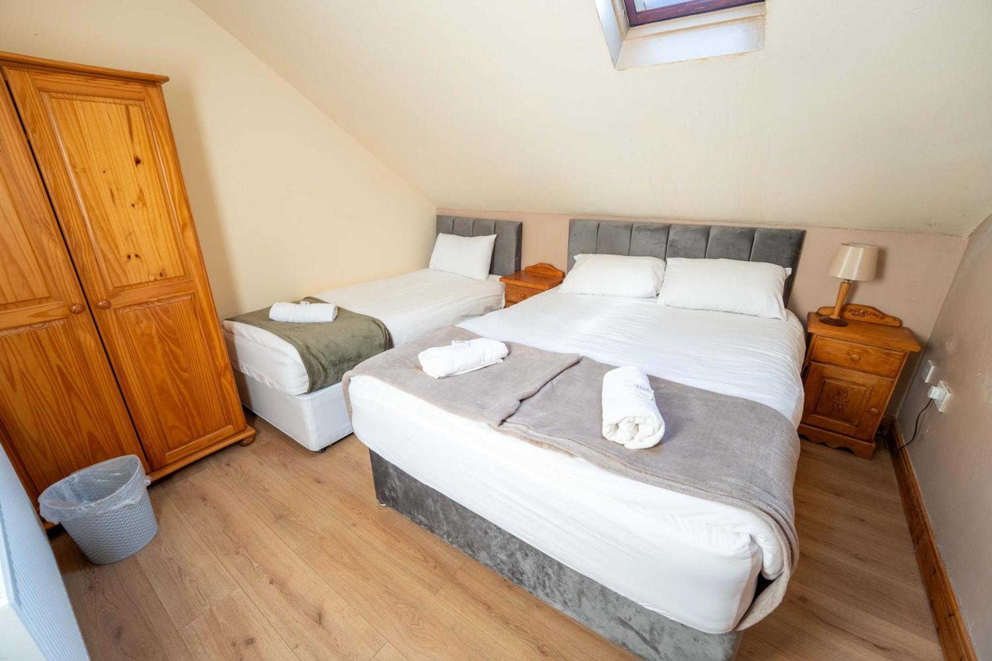 Hotel Aras Ghleann Cholm Cille Gleann Cholm Cille Esterno foto