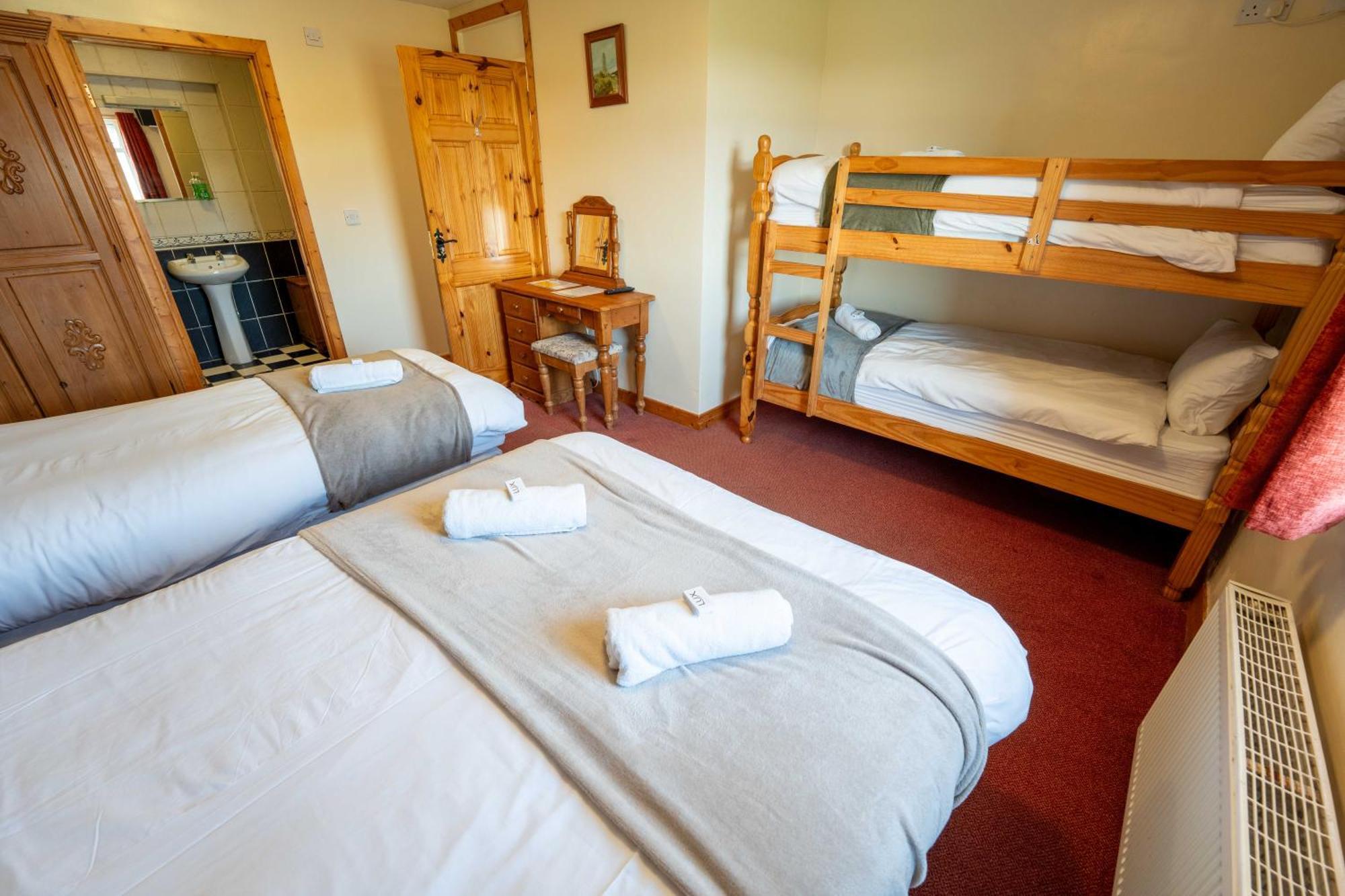 Hotel Aras Ghleann Cholm Cille Gleann Cholm Cille Esterno foto