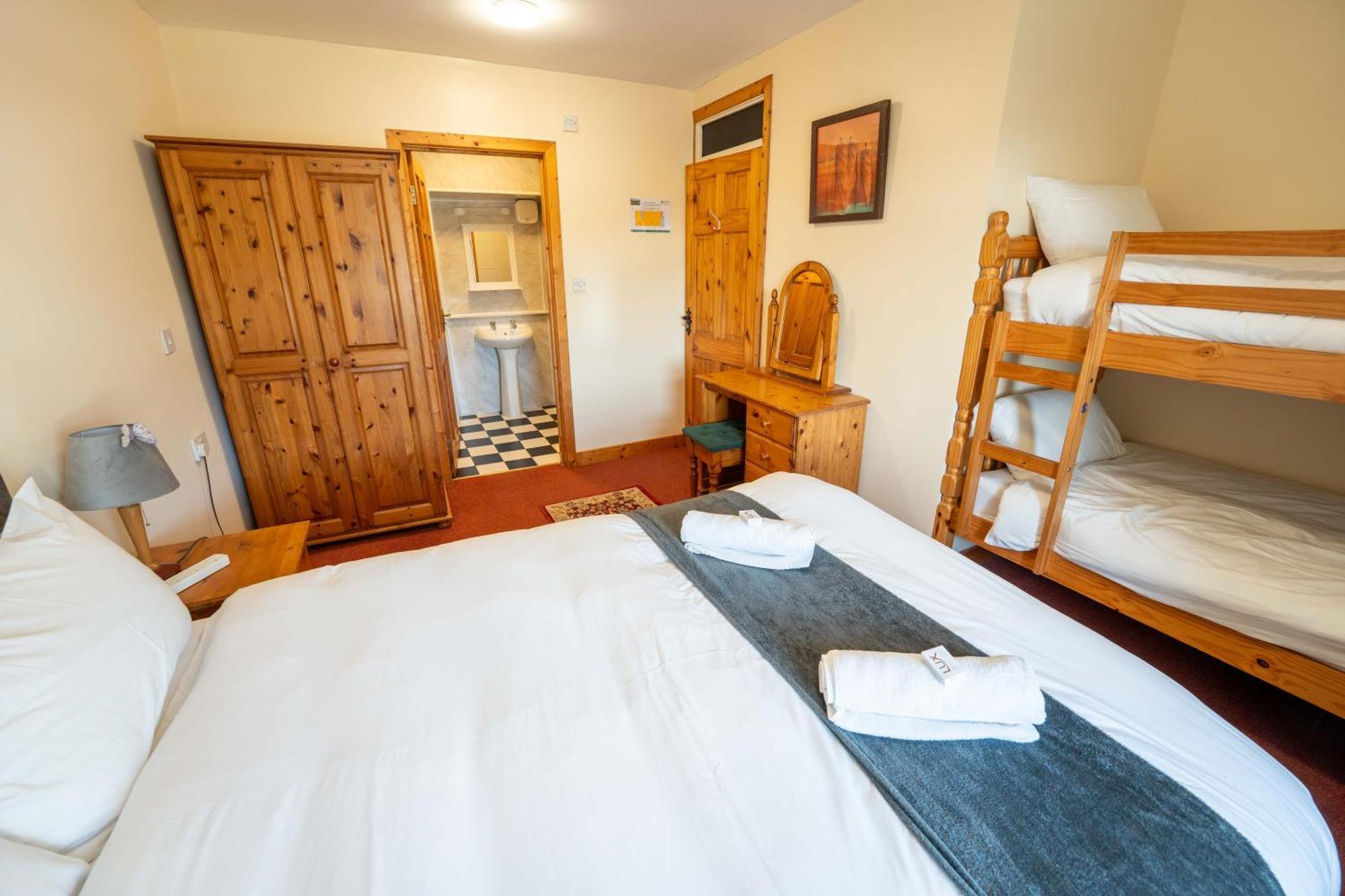 Hotel Aras Ghleann Cholm Cille Gleann Cholm Cille Esterno foto